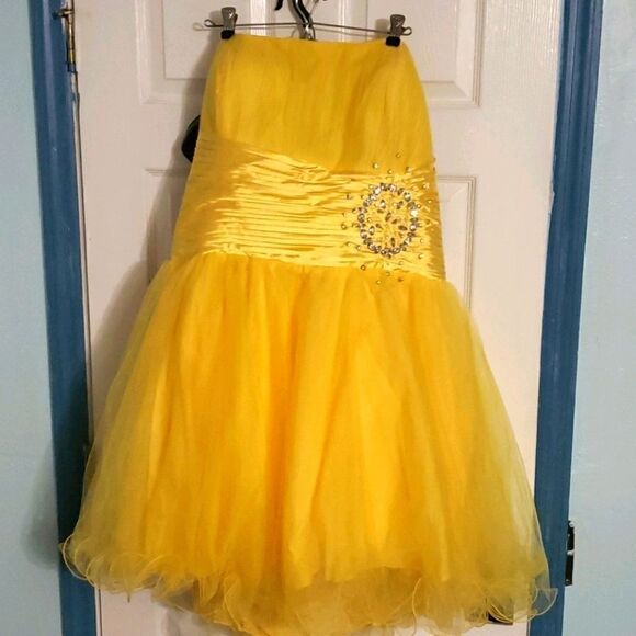 May Queen Couture Size 20 Formal Short Dress - Picture 7 of 13